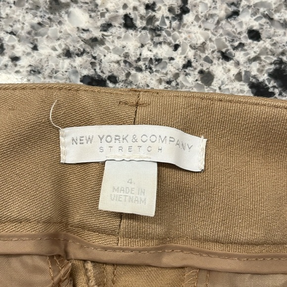 New York and Company size 4 Skinny leg Dress Pants in a tan color - Picture 13 of 13